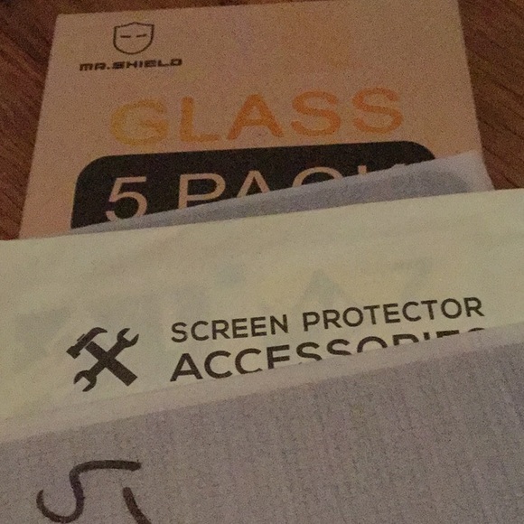 Screen protector - Picture 6 of 6